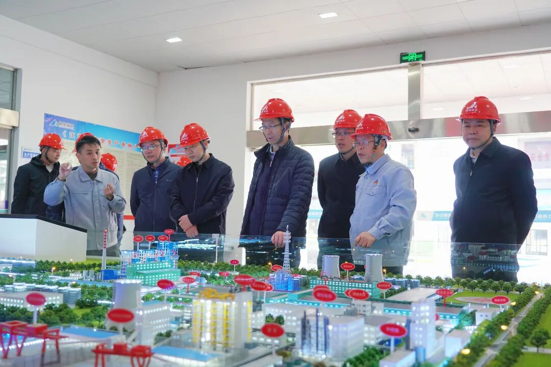 公司黨委書(shū)記、董事長(zhǎng)姜自成帶隊(duì)赴同行企業(yè)交流調(diào)研